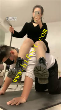 urj0zsssia0.jpg