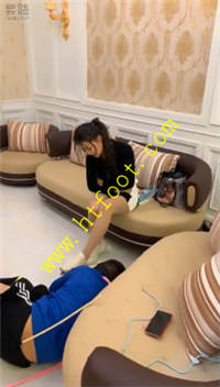 1332cpmbdn0.jpg
