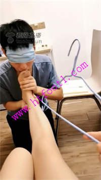 r4ubvia3vnb.jpg