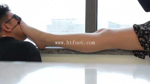 p2lmbpt51bo.jpg