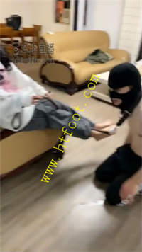 zlxqfknwyur.jpg