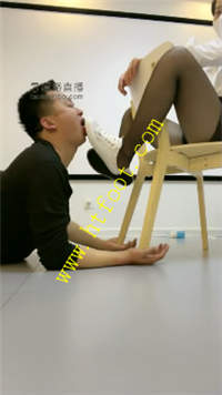 ywyn4g3ym3y.jpg