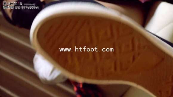 umt3qzff35l.jpg