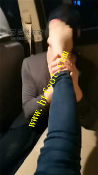 jcn02lbulci.jpg