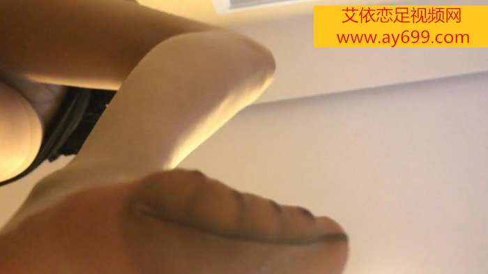 gy5nx4dcstl.jpg