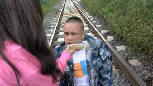 le2vhz5xlkr.jpg