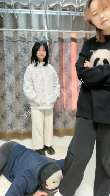 bkjrczdscy4.jpg