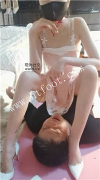 hix4sqmveyb.jpg