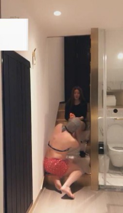 mrsga4mj5z3.jpg