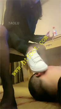 0curx2wrwb4.jpg