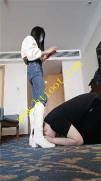 ad05j2f40ke.jpg
