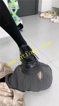 myqo2fol5ka.jpg