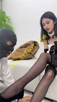 pupweytuxs2.jpg