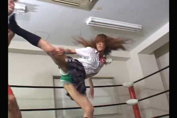 inaz0xxkhx1.jpg