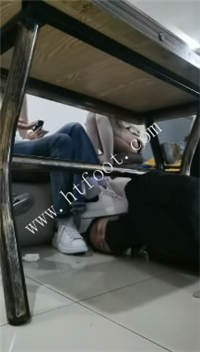 w052xkqukuh.jpg