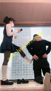 4uj0tj3ivtu.jpg