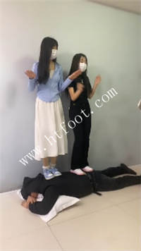y4340wc1gul.jpg