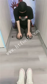 qoqin0fxf14.jpg