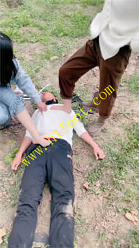 2tgi4ug4n1u.jpg