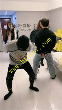 heo25cpljzm.jpg