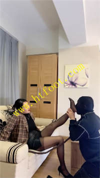 bs5zzwlncrb.jpg