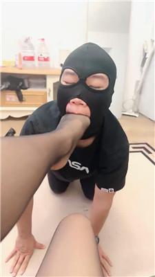 iw5gcpuzba3.jpg