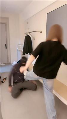 ujpxs54qwrf.jpg