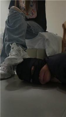 kq0kanboocb.jpg