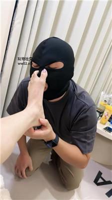 di0hyxie0pt.jpg