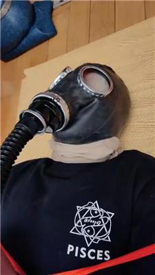 em4p25iifys.jpg