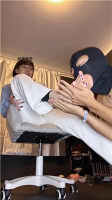 v3drbhkp3i3.jpg