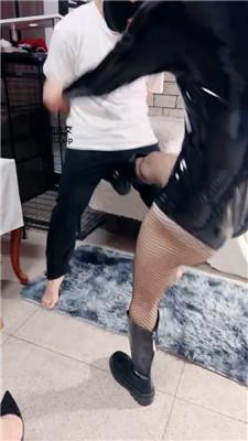 4jkvlamkzp4.jpg