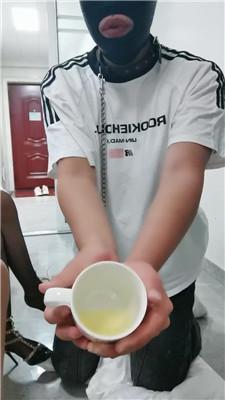 5qm032jhmoj.jpg