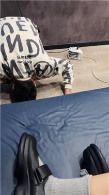 1114l2cy1fl.jpg