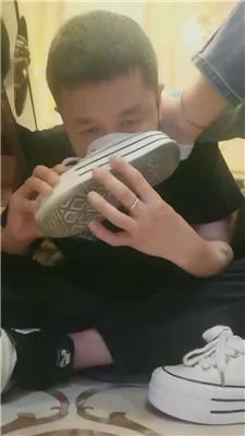 sixbcy2nosg.jpg