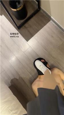 hs0oh15ydlv.jpg