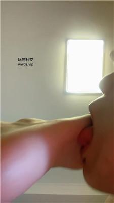 fkjf5hxxzh4.jpg