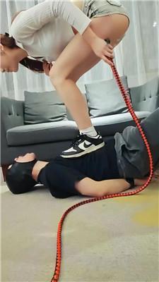 mumpmfc5zje.jpg