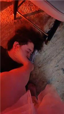 2tezvqkpehr.jpg