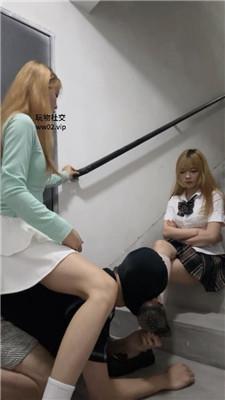 05y3qzetjg0.jpg