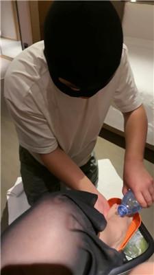 y4jksodtlzr.jpg