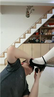 oae4fqbbidj.jpg