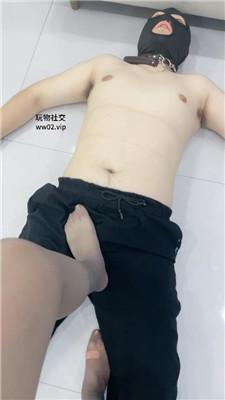d34dk5fchxl.jpg