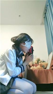 nb3kimo4tkg.jpg