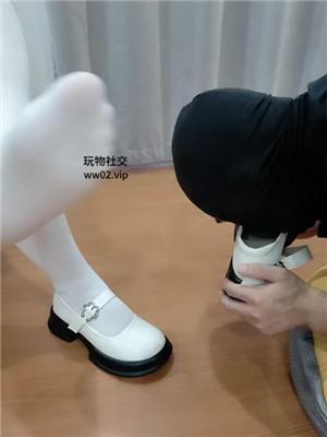 s3ivi32md5y.jpg
