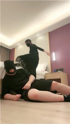 ot4adb4ora0.jpg