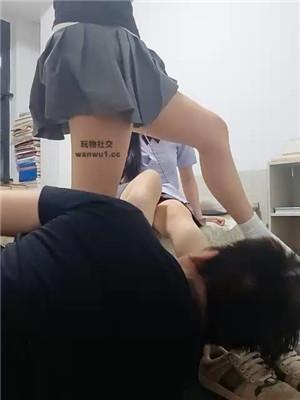 g3lyhbsboqq.jpg