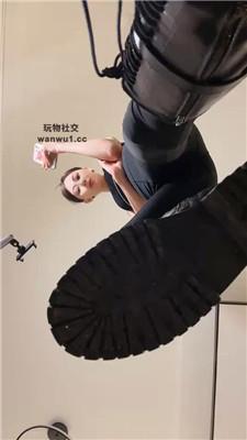 v2pfv0gbzzl.jpg