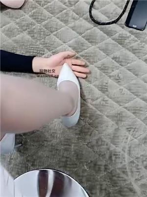 hd13brhwhzb.jpg