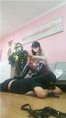 qerrkbeeu00.jpg
